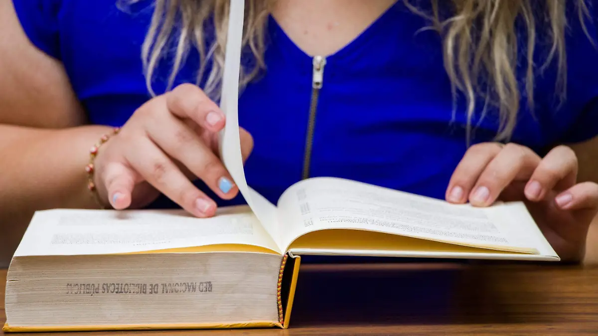 Temática bibliotecas, lectura, libros - Cecilia Saijas (1)